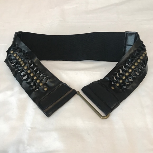 Gold/Black Studded belt - Picture 3 of 4